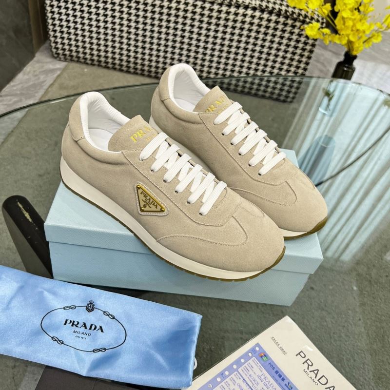 Pra*a casual shoes